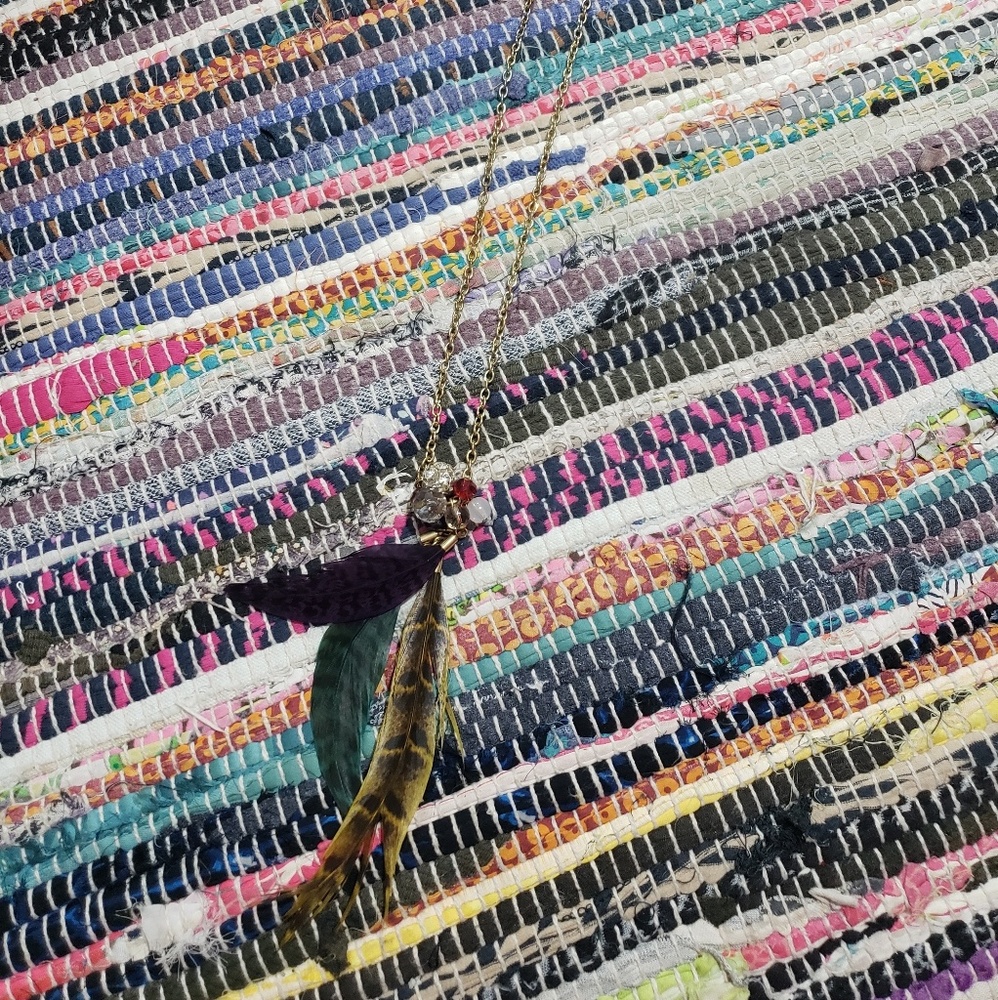 🌼5 for $25🌼 long feather cluster necklace